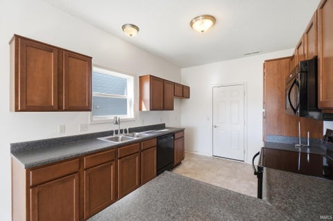 Tiny photo for 10921 Yalumba Pass, Roanoke, IN 46783 (MLS # 202643553)
