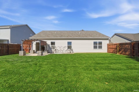 Tiny photo for 10921 Yalumba Pass, Roanoke, IN 46783 (MLS # 202643553)