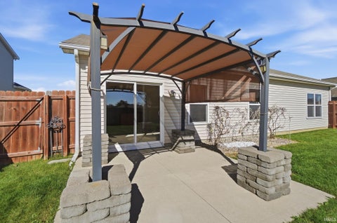 Tiny photo for 10921 Yalumba Pass, Roanoke, IN 46783 (MLS # 202643553)