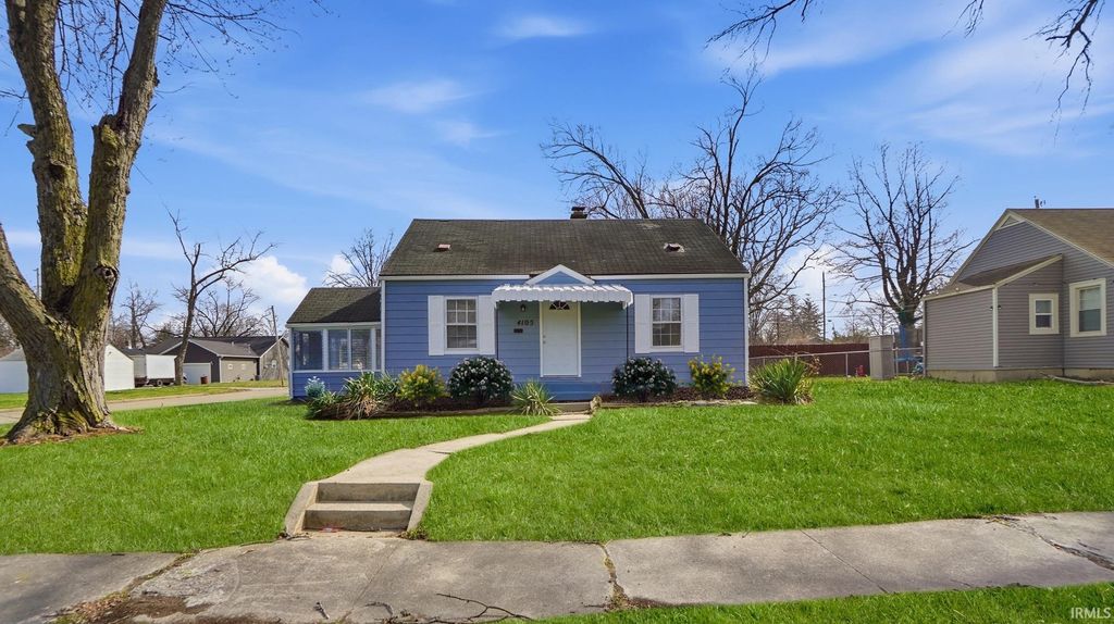 Photo of 4105 Smith Street, Fort Wayne, IN 46806 (MLS # 202609652)