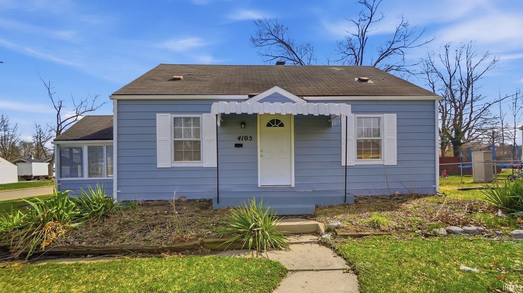 Photo of 4105 Smith Street, Fort Wayne, IN 46806 (MLS # 202609652)