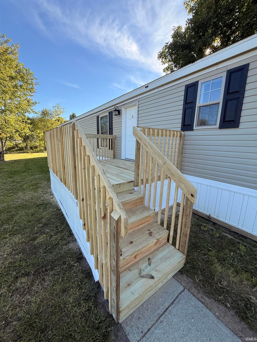 Photo of 3757 N 900 #135, Cromwell, IN 46732 (MLS # 202640390)