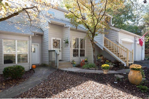 Photo of 1934 E Bay Pointe Drive, Bloomington, IN 47401 (MLS # 202642733)