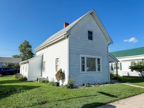 Tiny photo for 920 W Jackson Street, Kokomo, IN 46901 (MLS # 202626777)
