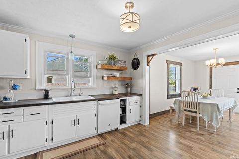 Tiny photo for 203 N Oakland Avenue, Nappanee, IN 46550 (MLS # 202618640)