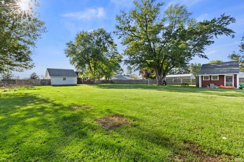 Tiny photo for 203 N Oakland Avenue, Nappanee, IN 46550 (MLS # 202618640)