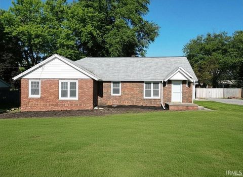 Photo of 203 N Oakland Avenue, Nappanee, IN 46550 (MLS # 202618640)