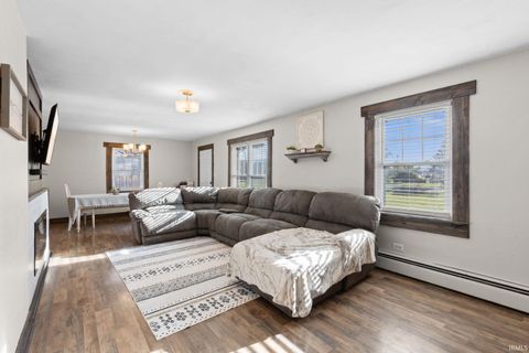 Tiny photo for 203 N Oakland Avenue, Nappanee, IN 46550 (MLS # 202618640)