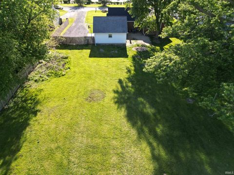 Tiny photo for 203 N Oakland Avenue, Nappanee, IN 46550 (MLS # 202618640)