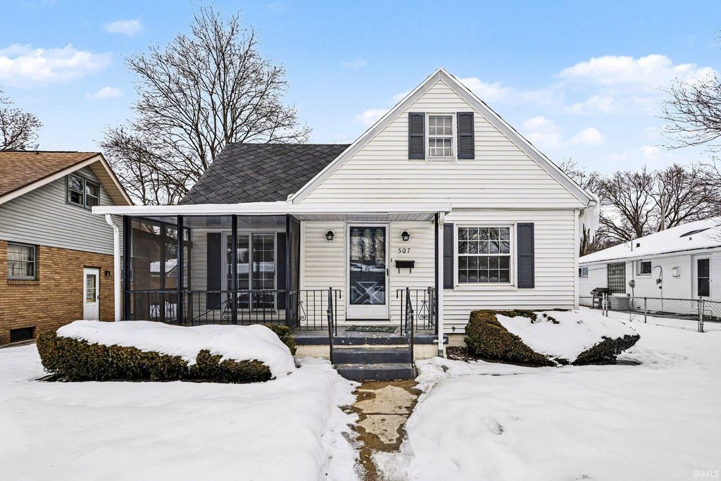Photo of 507 Parkovash Avenue, South Bend, IN 46617 (MLS # 202604596)