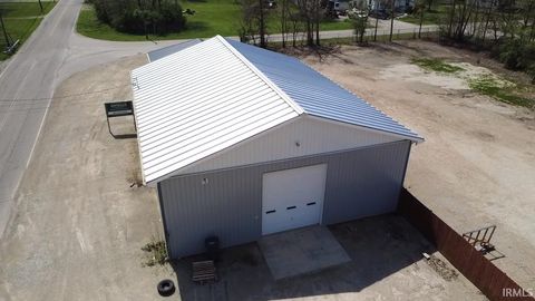 Tiny photo for 1601 N Country Club Road, Muncie, IN 47303 (MLS # 202613116)