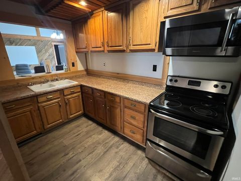 Tiny photo for 1601 N Country Club Road, Muncie, IN 47303 (MLS # 202613116)