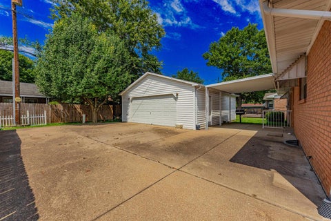 Tiny photo for 1800 N Colony Road, Evansville, IN 47715 (MLS # 202635202)
