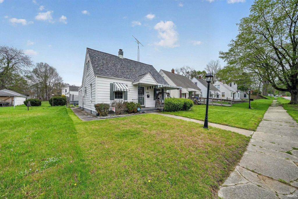 Photo of 1820 Nash Street, South Bend, IN 46613 (MLS # 202615369)