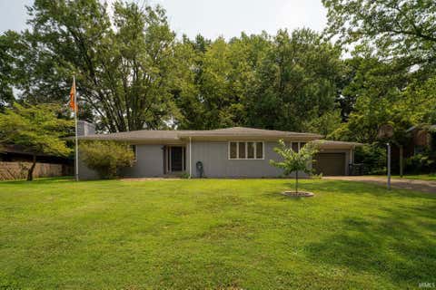 Photo of 200 Royal Avenue, Evansville, IN 47715 (MLS # 202630837)