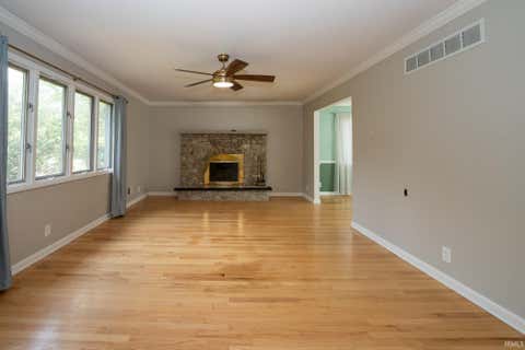 Tiny photo for 200 Royal Avenue, Evansville, IN 47715 (MLS # 202630837)
