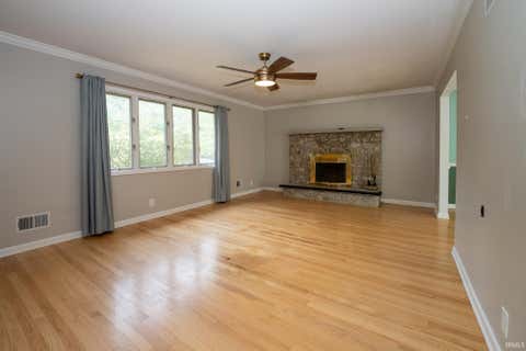 Tiny photo for 200 Royal Avenue, Evansville, IN 47715 (MLS # 202630837)