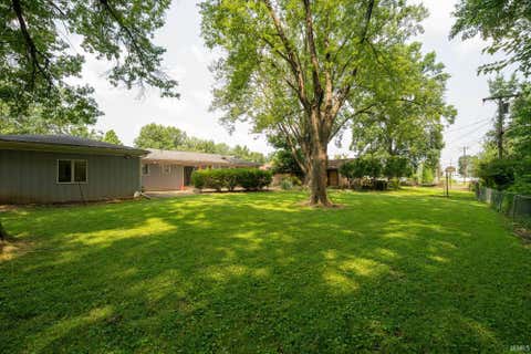 Tiny photo for 200 Royal Avenue, Evansville, IN 47715 (MLS # 202630837)
