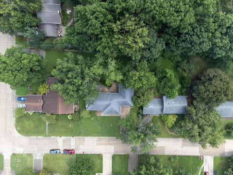 Tiny photo for 200 Royal Avenue, Evansville, IN 47715 (MLS # 202630837)