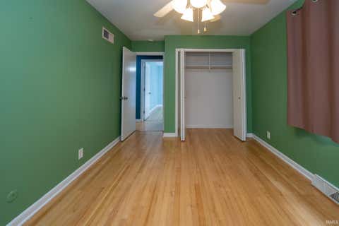 Tiny photo for 200 Royal Avenue, Evansville, IN 47715 (MLS # 202630837)