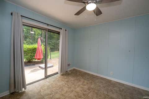 Tiny photo for 200 Royal Avenue, Evansville, IN 47715 (MLS # 202630837)