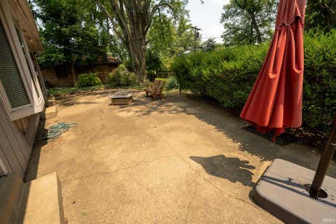 Tiny photo for 200 Royal Avenue, Evansville, IN 47715 (MLS # 202630837)