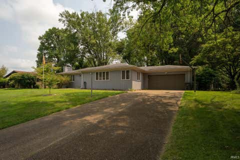Tiny photo for 200 Royal Avenue, Evansville, IN 47715 (MLS # 202630837)