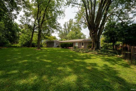 Tiny photo for 200 Royal Avenue, Evansville, IN 47715 (MLS # 202630837)
