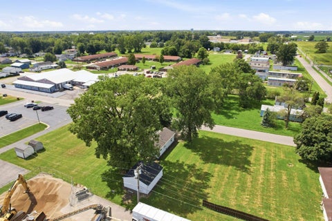 Tiny photo for 1608 N Cherry Street, Hartford City, IN 47348 (MLS # 202635530)