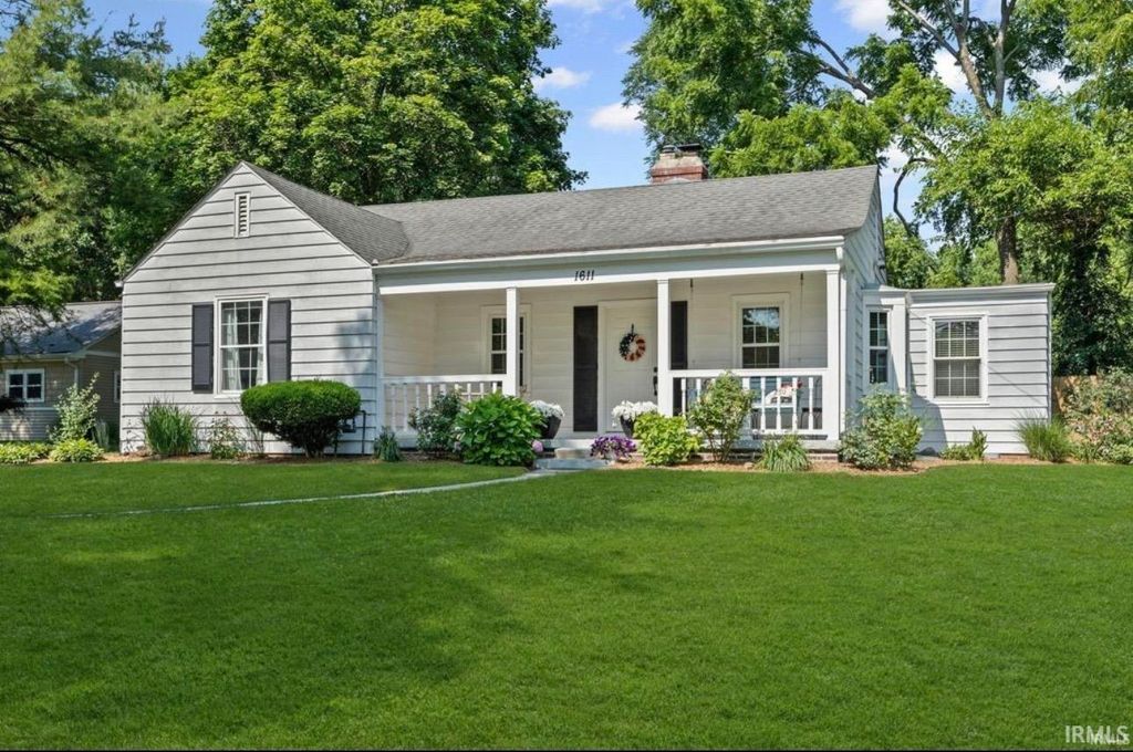 Photo of 1611 N Grant Street, West Lafayette, IN 47906 (MLS # 202617523)
