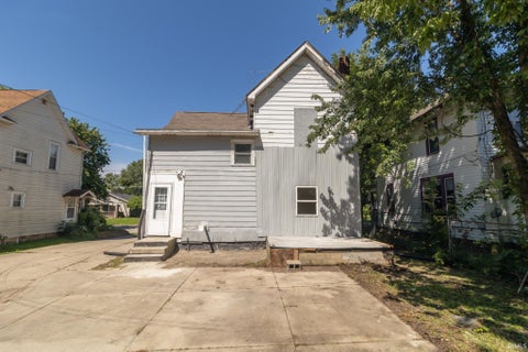 Tiny photo for 1208 N Elm Street, Muncie, IN 47303 (MLS # 202633906)