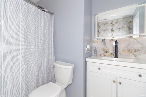 Tiny photo for 1208 N Elm Street, Muncie, IN 47303 (MLS # 202633906)