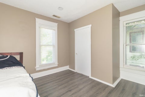 Tiny photo for 1208 N Elm Street, Muncie, IN 47303 (MLS # 202633906)