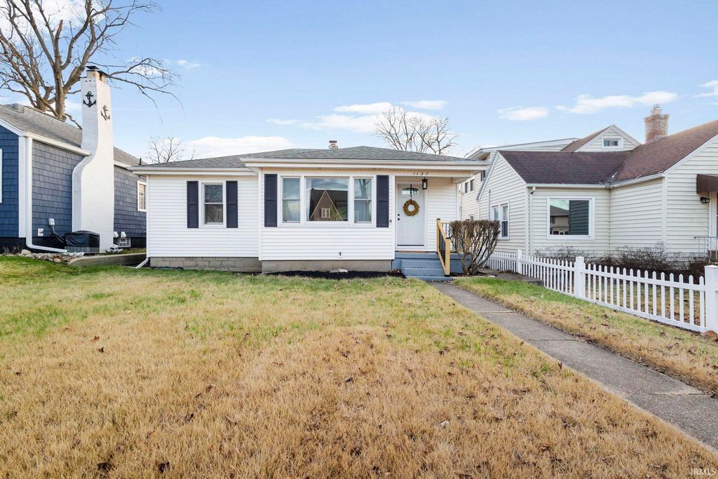 Photo of 1137 E Mishawaka Avenue, Mishawaka, IN 46544 (MLS # 202601672)