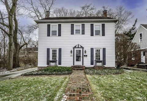 Photo of 2515 Main Street, Lafayette, IN 47904 (MLS # 202606104)