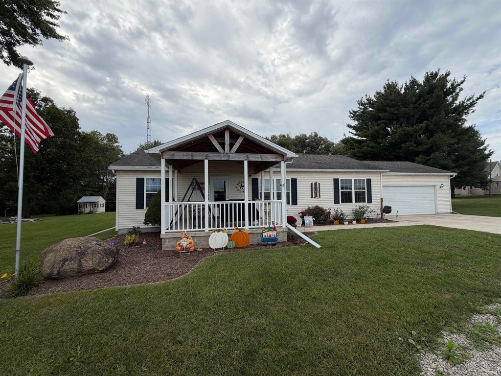 Photo of 11360 S 1000 E Road, Galveston, IN 46932 (MLS # 202638919)