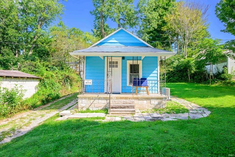 Photo of 804 W 7th Street, Bloomington, IN 47404 (MLS # 202634743)