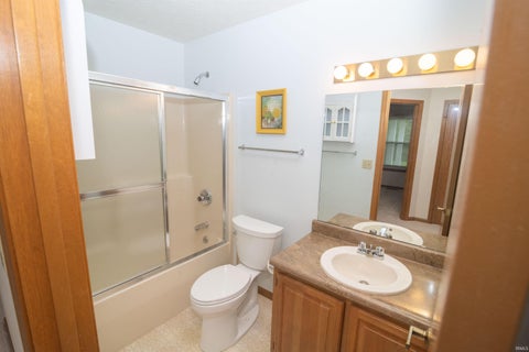 Tiny photo for 827 Sussex Court, Lafayette, IN 47909 (MLS # 202639241)