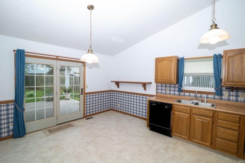 Tiny photo for 827 Sussex Court, Lafayette, IN 47909 (MLS # 202639241)