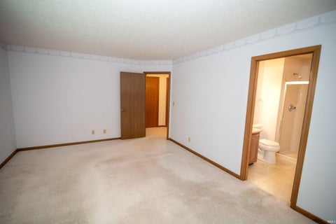 Tiny photo for 827 Sussex Court, Lafayette, IN 47909 (MLS # 202639241)