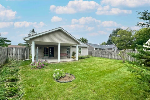 Tiny photo for 827 Sussex Court, Lafayette, IN 47909 (MLS # 202639241)
