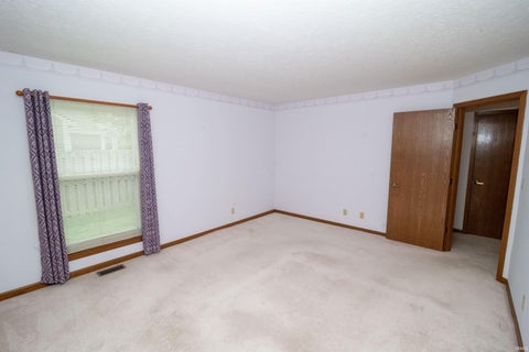 Tiny photo for 827 Sussex Court, Lafayette, IN 47909 (MLS # 202639241)
