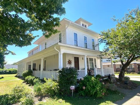 Photo of 21 W Mechanic Street, Bloomfield, IN 47424 (MLS # 202611822)