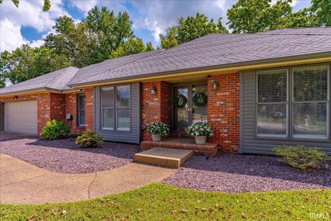 Tiny photo for 4199 Courtland Drive, Newburgh, IN 47630 (MLS # 202637982)