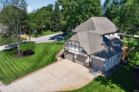 Tiny photo for 51530 Clubhouse Drive, South Bend, IN 46628 (MLS # 202635107)