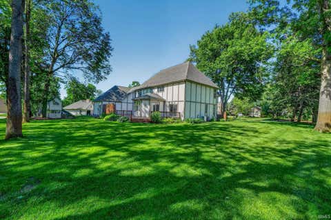 Tiny photo for 51530 Clubhouse Drive, South Bend, IN 46628 (MLS # 202635107)