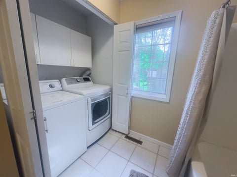 Tiny photo for 51530 Clubhouse Drive, South Bend, IN 46628 (MLS # 202635107)
