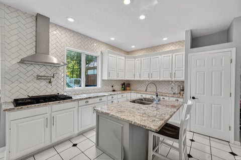 Tiny photo for 51530 Clubhouse Drive, South Bend, IN 46628 (MLS # 202635107)