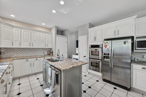 Tiny photo for 51530 Clubhouse Drive, South Bend, IN 46628 (MLS # 202635107)