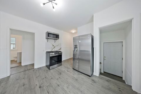 Tiny photo for 3209 Mount Vernon Avenue, Evansville, IN 47712 (MLS # 202603891)